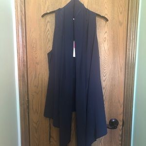 100% Silk NWT Lilly Pulitzer Convertible Vest